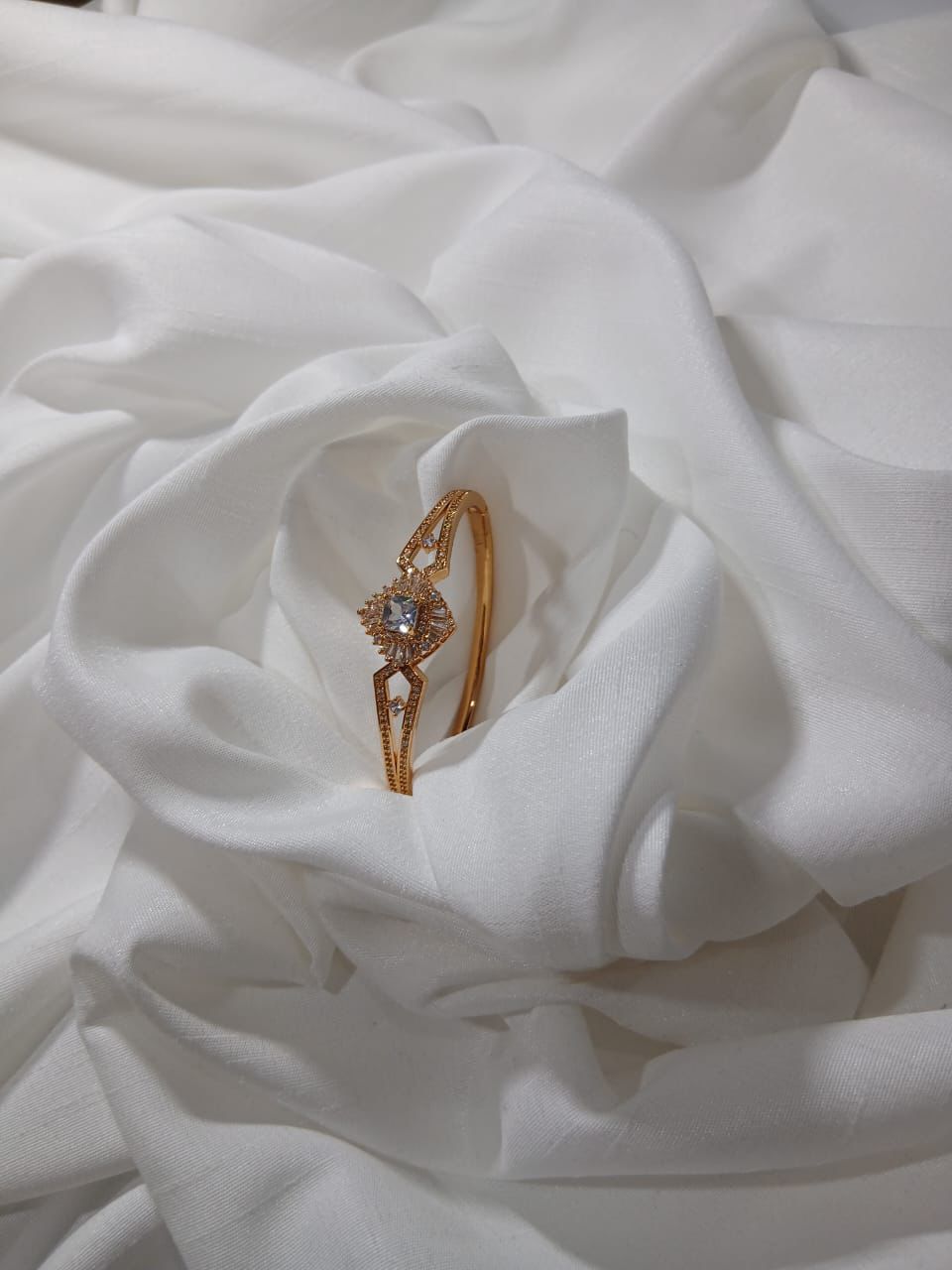 The Crystal Nova Cuff 💎✨